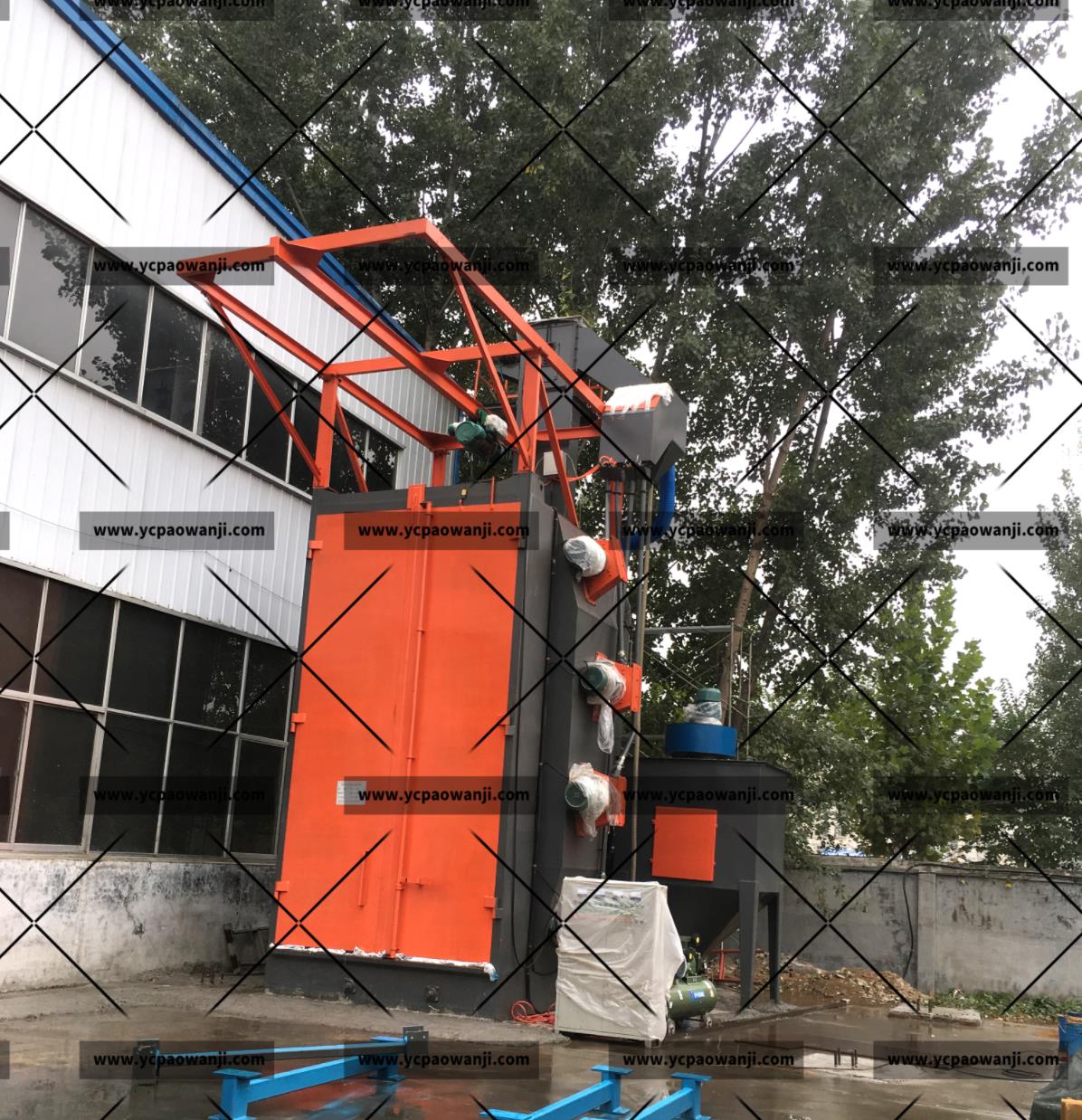 江蘇拋丸機(jī)除銹設(shè)備 鹽城:Q37100吊鉤式拋丸機(jī)清理大型工件,重型工件效果